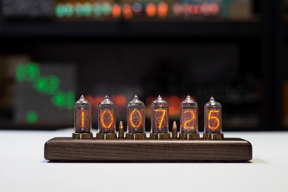 Nixie clock IN8-2 Tube, wood base