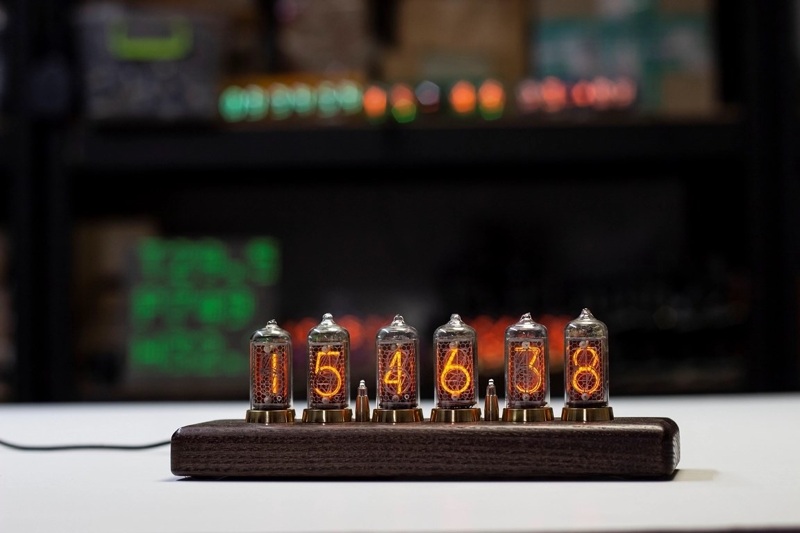 Nixie clock IN8-2 Tube, wood base