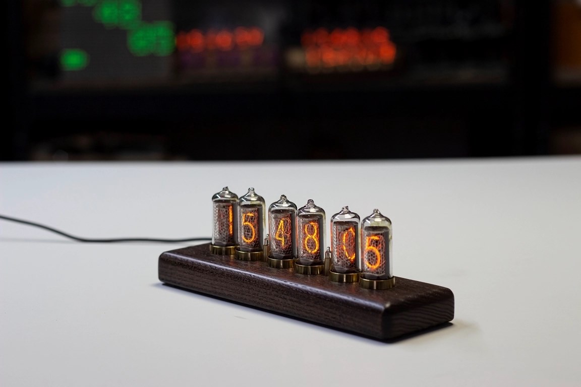 Nixie clock IN8-2 Tube, wood base